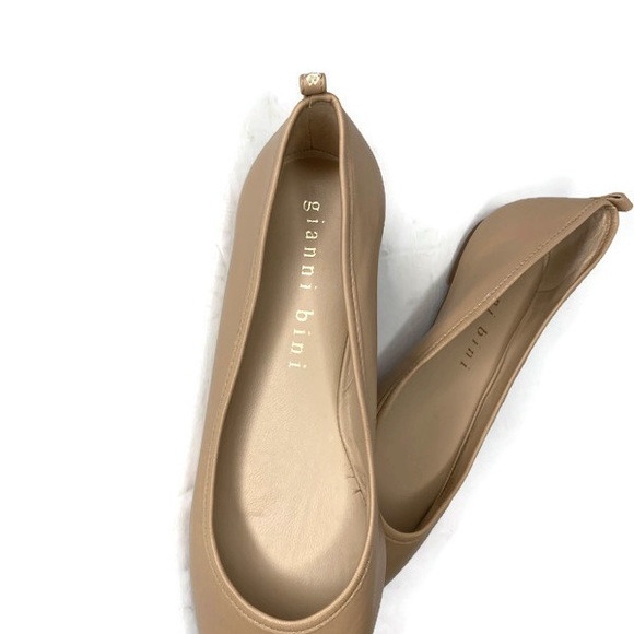 NWOT Gianni Bini Nude Ballet Leather Flats Women's Size 8 - Picture 3 of 7